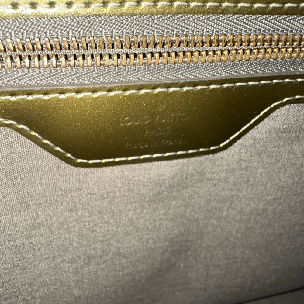 Louis Vuitton Green Reade MM Vernis Tote - Picture 4 of 9